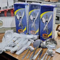 سرویس قاشق چنگال ۴۲ نفره تکمیل ۱۵۲ تیکه در گنجینه|ظروف سرو و پذیرایی|یاسوج, |دیوار