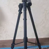 سه پایه دوربین