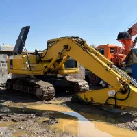 بیل مکانیکی کوماتسو ۲۰۰