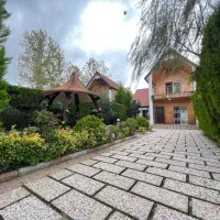 ویلا‌باغ‌280متر/حیاط‌سازی/سندتک‌برگ/زیر‌قیمت‌منطقه