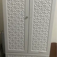 کمد لباس کاملا تمیز