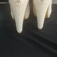 پاشنه بلند خوشکل یک بار پوشیده شده