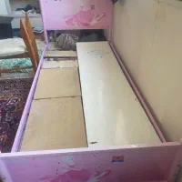 تخت فلزی دخترانه