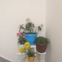 گل مصنوعی بهمراه گلدان