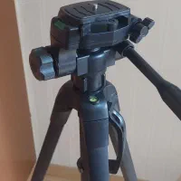 سه پایه دوربین