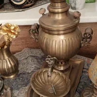 میز خاطره با همه وسایل روش وروکش