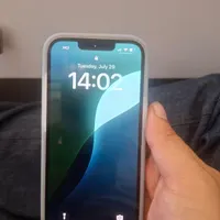 اپل iPhone 13 با حافظهٔ ۱۲۸ گیگابایت
