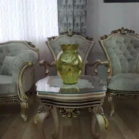 گلدان طلایی