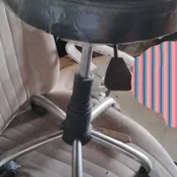 صندلی استادکار|آرایشگاه و سالن‌های زیبایی|آستانه اشرفیه, |دیوار