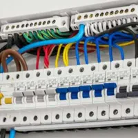 سیم کشی ساختمان .نصب دوربین مداربسته.رفع اتصالات