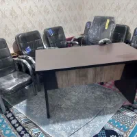 میز اداری به همراه صندلی گردون و صندلی انتظار