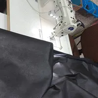 خیاط خانم مسلط به چرخ راسته دوز