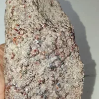 سنگ راف به وزن تقریبی دو۲کیلو باجذب آهن ربایی