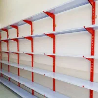 قفسه فروشگاه روی دیوار نصب