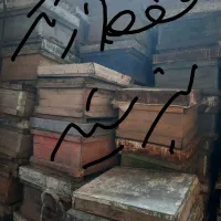 مقداری کندوی خالی به مقدار زیاد