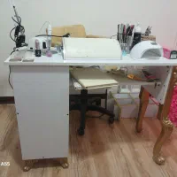 میز ناخن. و استند لاک ساده