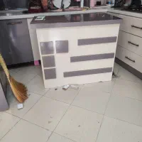 میز و جزیره