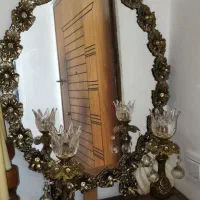 آیینه و شمعدان برنزی