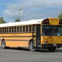 نیازمند سرویس مدرسه