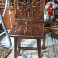 صندلی چوبی