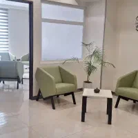 همکار خانم در کلینیک روانشناسی