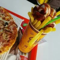 پیتزا و فست فود|استخدام خدمات فروشگاه و رستوران|کاشان, دانشگاه|دیوار