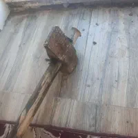 پتک قدیمی  جنس  خوب وعالی وزن ۵کیلو