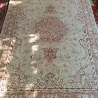 یک عدد فرش 6متری تمیز و سالم