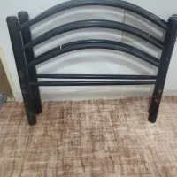 یک عدد میز دلاور وتخت فلزی|تخت و سرویس خواب|بندر گناوه, |دیوار