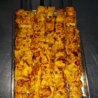 به ۲ نفر نیرو کار جهت کار در رستوران نیازمندی