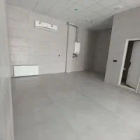 مغازه 75 متری، هلال احمر