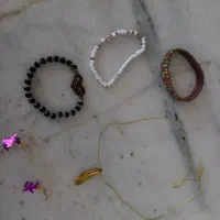 دستبند و گردنبند و گوشواره