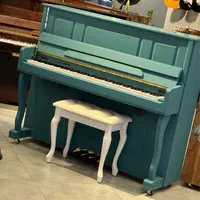 پیانو یاماها آبی لاکچری