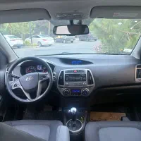 i20