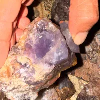 عقیق بنفش