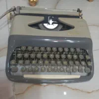 ماشین تایپ|کلکسیون اشیاء عتیقه|تهران, تهرانسر شرقی|دیوار