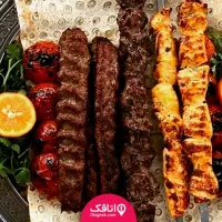 به یک نفر که در کار قصابی و کبابی ماهر باشد