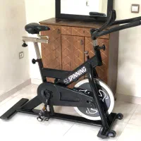 دوچرخه اسپینینگ باشگاهی به همراه لوازم