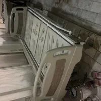 تخت بیمارستانی