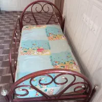 تخت خواب فلزی