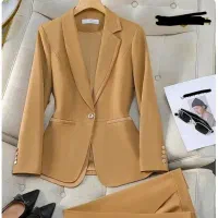 خیاطی و مزون دوزی انواع لباس مانتو vip و شخصی دوزی