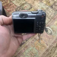 دوربین عکاسی و دوربین کلکسیونی|دوربین عکاسی و فیلم‌برداری|پرند, فاز ۶|دیوار