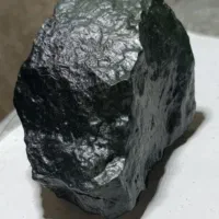 شهاب سنگ سیاه با مقیاس سختی 10