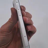 اپل iPhone 16 با حافظهٔ ۱۲۸ گیگابایت