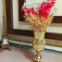 گل و گلدان جذاب هدیه شیک