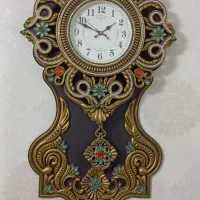 ساعت دیواری و تابلو
