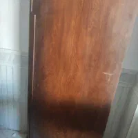 تخت خواب دونفره همراه با کف تخت و  بوفه چوبی