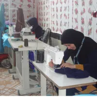 خیاط راسته دوزودوعددوسط کارجهت بسته بندی برش پارچه