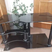 میز تلویزیون شیشه ای