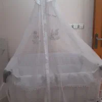 گهواره کودک در حد نو